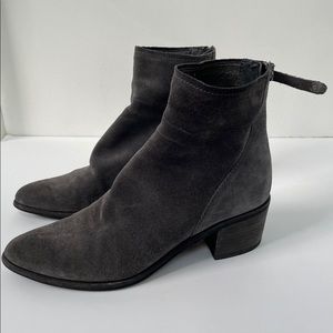 DOLCE VITA SUEDE BOOTIES